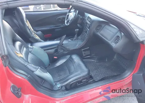 1998 Chevrolet Corvette z USA, uszkodzony, nr VIN 1G1YY22G8W5124409